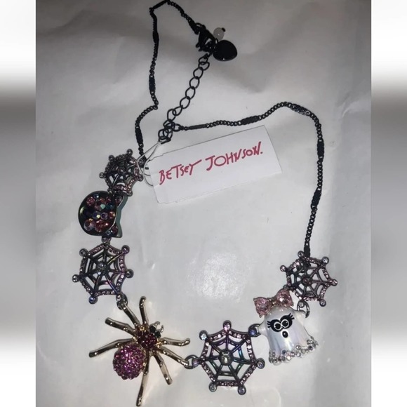 BETSEY JOHNSON HALLOWEEN SPIDER CAT GHOST & WEB PENDANT NECKLACE WITH CRYSTALS - Picture 12 of 13